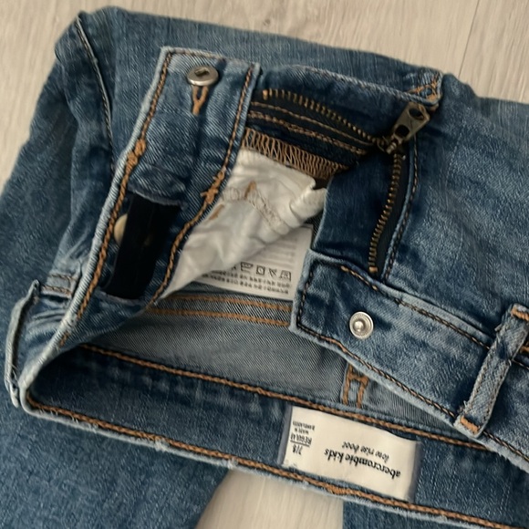 Abercrombie Kids EUC low-rise boot jeans size 7/8 regular - Picture 5 of 5
